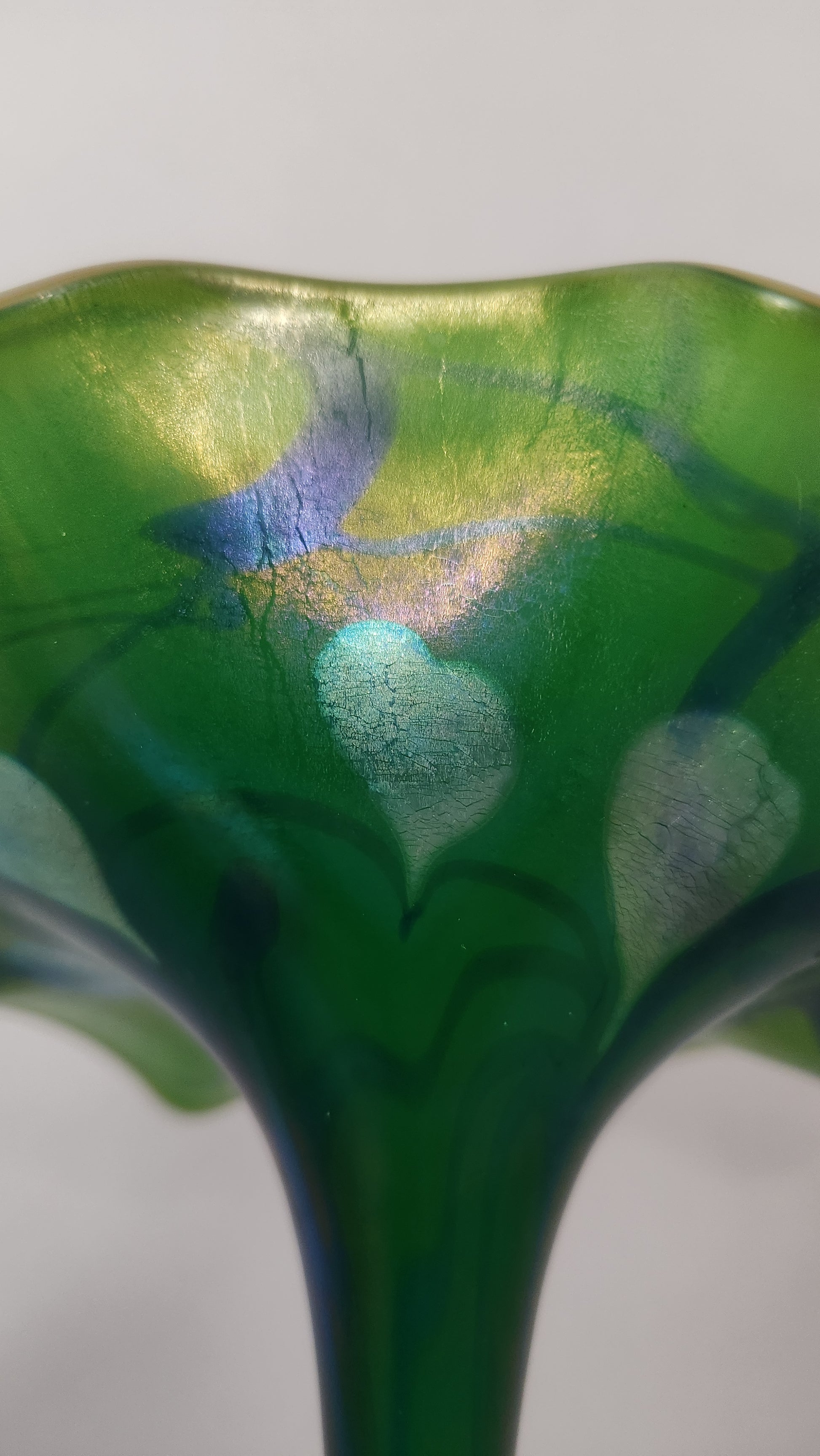 Emerald Heart and Vine Jack in the Pulpit Vase